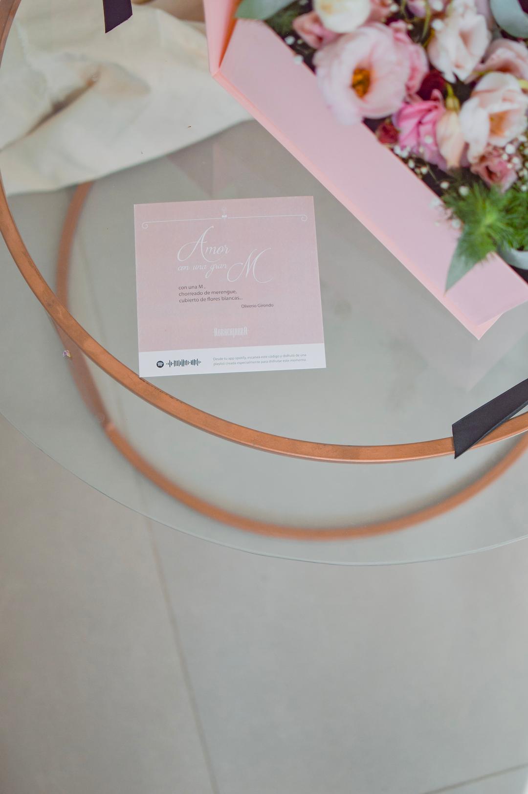 06-abracajabra-giftbox-silvina-regalos-romanticos-pareja-1