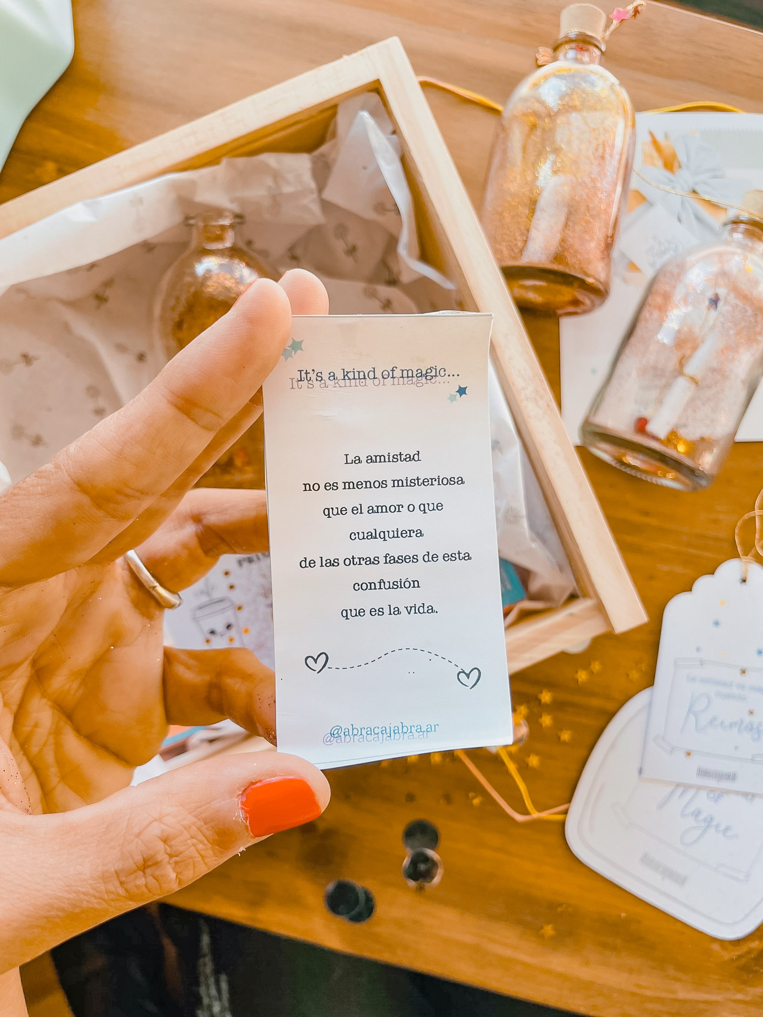 05 regalos especiales día de la amistad abracajabra.com.ar mensaje en botellita abracajabra